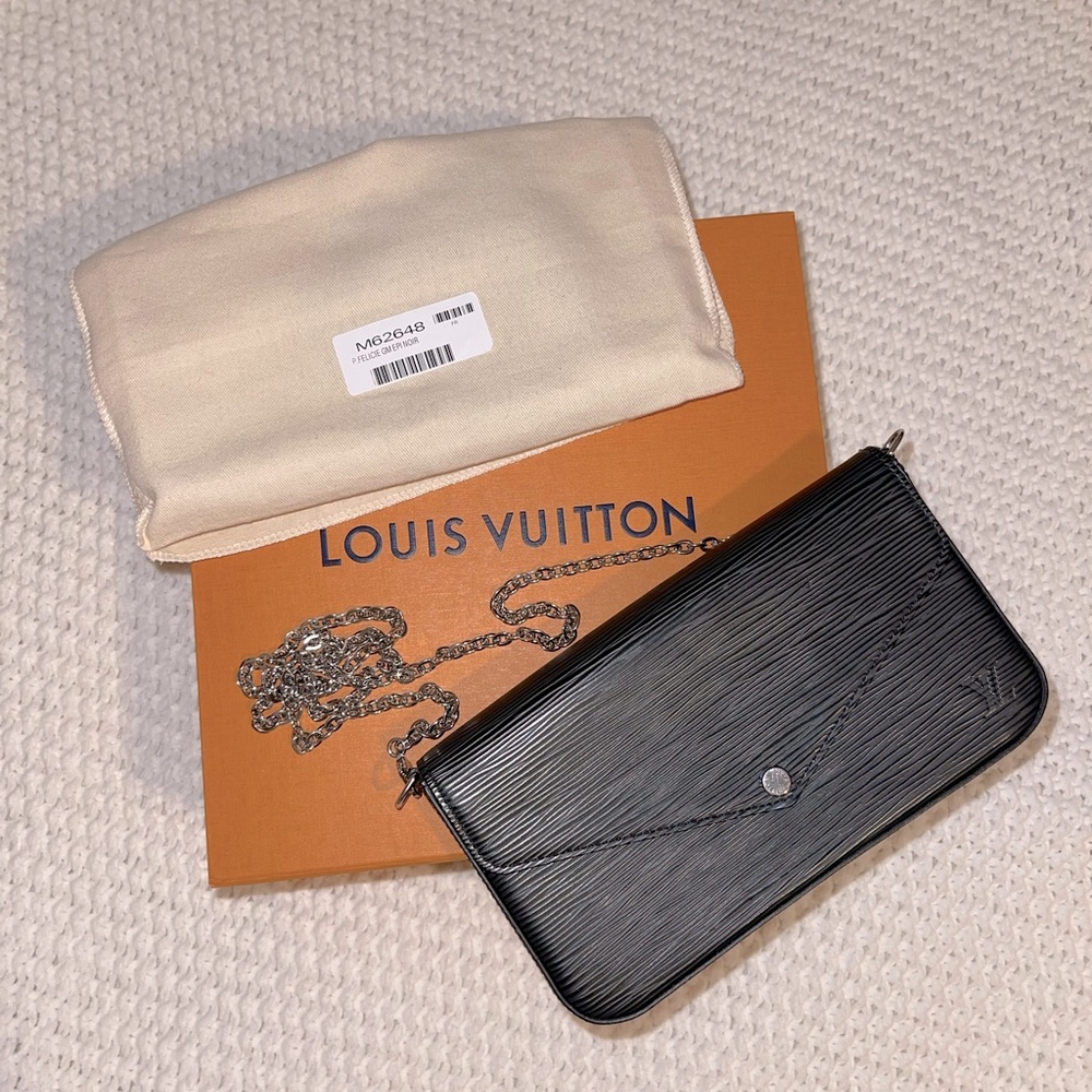 AUTHENTIC Louise Vuitton FÉLICIE POCHETTE